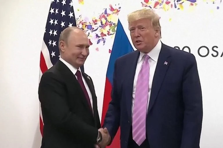 Poutine-et-Trump-768x512